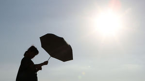 내일 푹푹 찌는 더위 계속&hellip;경기 동부&middot;강원 영서 오후 소나기