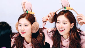 [SBS Star] This Was What Suzy Did When She Could Not Hear Her Fan Due to Ear Muffs