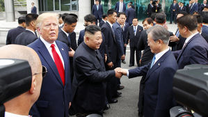 북미 '역사적 만남'에&hellip;美 새벽까지 생방송 '톱뉴스 경쟁'