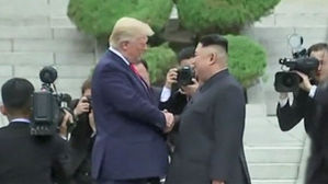 북한 땅 밟은 첫 美 대통령&hellip;김정은 "트럼프 용단"