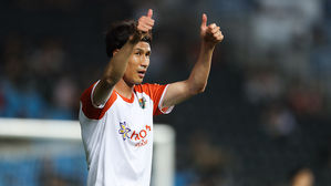 [취재파일] 부활한 정조국 "동국이형만큼 오래 뛰어야죠"