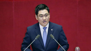 [풀영상] 오신환 "文 대통령이 직접 최저임금 동결 선언해야"