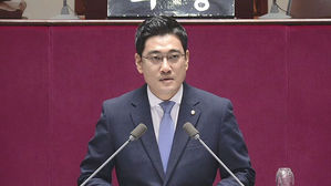 교섭단체 대표연설…오신환 "정부 경제정책 방향 전환해야"