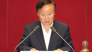 김재원, 추경안 '음주심사' 논란&hellip;"예결위원장 반납하라" 비판도