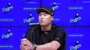 '10승&middot;통산 50승' 류현진 "전반기 내 점수 99점"