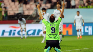 전북 김신욱, 상하이 이적 확정&hellip;中언론 "연봉 50억 원"