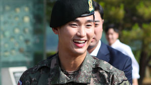 [SBS Star] Kim Soo Hyun Received Zero Visitors During His Military Service?