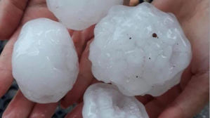 기후변화 직격탄 맞은 이탈리아&hellip;오렌지만 한 우박&middot;큰 산불