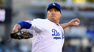 류현진, 수비 불안 딛고 시즌 11승 달성