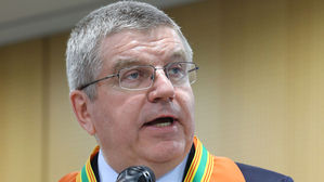 바흐 IOC 위원장 "2032년 올림픽 개최지 내년에 결정 안 한다"