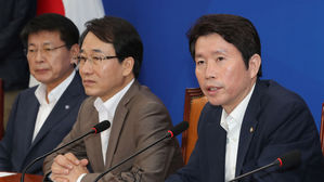 이인영 "황교안, 경제 전쟁하는 정부 등 뒤서 자책골&middot;팀킬"
