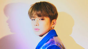 [SBS Star] Kang Daniel's Solo Debut Album Makes Impressive Pre-order Record