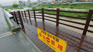 곳곳 강한 장맛비&hellip;이재민 18명 &middot; 침수 피해 잇달아