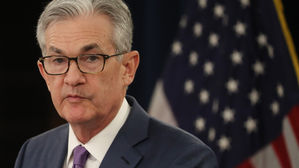 트럼프에 공 넘긴 파월…"연준 덕분에 미국 경제 버티는 중"