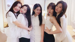 [SBS Star] The Members of Red Velvet Cutely Celebrate Their 5th Debut Anniversary