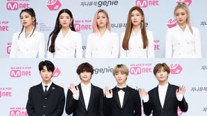 [SBS Star] ITZY & TXT Receive 'The Female/Male New Artist' Award at '2019 MGMA'