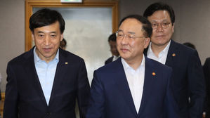 홍남기 "증시수급 안정책, 공매도 규제 등 가용수단 동원"