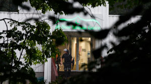 노르웨이 이슬람사원서 젊은 백인남성 총격&hellip;70대 신도가 제압