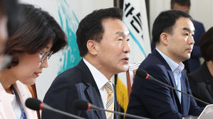 손학규 "조국 '국민 갈라치기' 도 넘어&hellip;문 대통령 지명 철회해야"