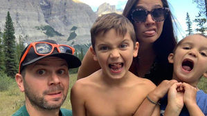 캐나다 밴프 국립공원 야영장에서 자던 가족에 한밤 늑대 습격