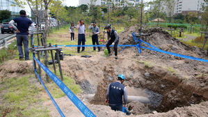 포항 수돗물 민원에 아파트단지 인근 상수도관 내시경 (사진=연합뉴스)