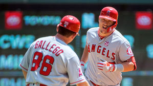 MLB 슈퍼스타 트라우트, 시즌 42호 홈런 폭발&hellip;개인 최다