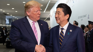 극우 성향 日 산케이 "트럼프, 아베에게 '韓 태도 심하다' 비판"