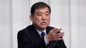 日 정계 일부 자성론&hellip;이시바&middot;하토야마 등 소신 발언