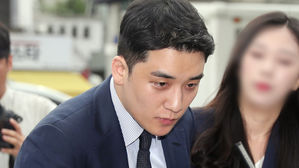 승리, 이번엔 '원정도박 혐의' 경찰 출석&hellip;"심려 끼쳐 죄송"