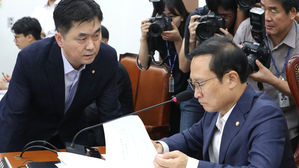 '의원 300명&middot;비례 확대&middot;연동률 50% 적용' 선거제 개혁안