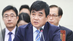가짜뉴스 대책 논란&hellip;한상혁 '정치적 편향성' 놓고 공방