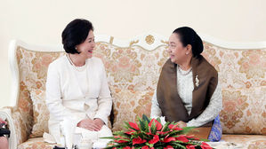 김정숙 여사 "女 장관 30% 노력" 미얀마 영부인 "여성 파워 커져"