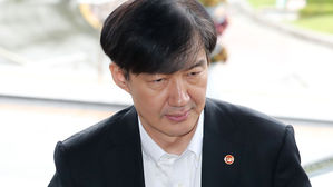 조국 법무부 장관, 서울대 휴직 신청…복직 40일 만