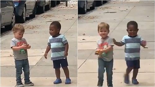 고작 이틀 안 봤다고 만나자마자 '격한 포옹' 나누는 두 살배기