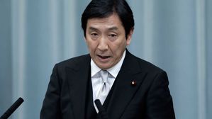 '금품 살포' 日 스가와라 경산상, 입각 44일 만에 사임