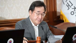 이 총리, 장관&middot;지자체장 참석 '돼지열병 상황 점검 회의' 소집