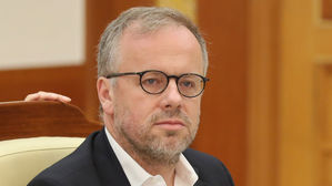 "허위정보로 인류 역사상 유례없는 민주주의 위기"