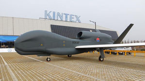 [취재파일] 또다시 연기&hellip;글로벌 호크 도입 이르면 11월