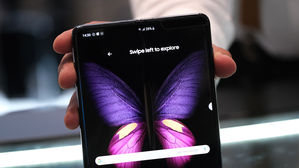 '中 상륙작전' 갤럭시폴드 출시 5분 만에 온라인 완판