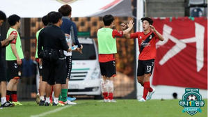 '김준범 극장골' 경남, 전북과 1-1 무승부&hellip;강등권 탈출