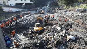 부산 산사태 마지막 매몰자 33시간 만에 발견&hellip;4명 모두 사망