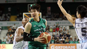 김종규 품은 DB, 개막전서 KCC 제압&hellip;전자랜드&middot;KGC 개막 2연승