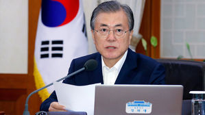 문 대통령 "日 수출규제 대처 잘해와…기업에 전방위 재정 지원"