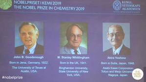 노벨화학상에 구디너프 등 3명&hellip;"리튬이온 배터리 발전 기여"