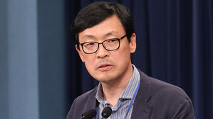 靑 경제수석 "경제위기 쉽게 얘기하는 건 무책임"