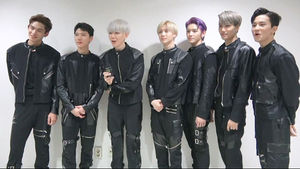 'K팝 어벤져스' 슈퍼엠, 美 데뷔 동시에 '빌보드 정상'