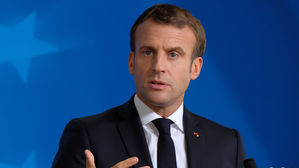 마크롱 "미국의 시리아 철군 트위터로 알았다"