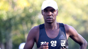 '귀화 마라토너' 오주한, 올림픽 기준기록 통과&hellip;2시간08분42초