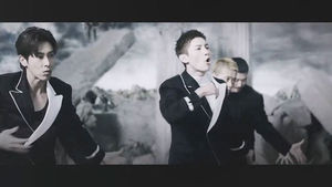 동반신기 데뷔 15주년 앨범, 日 오리콘 차트서 '새 역사'