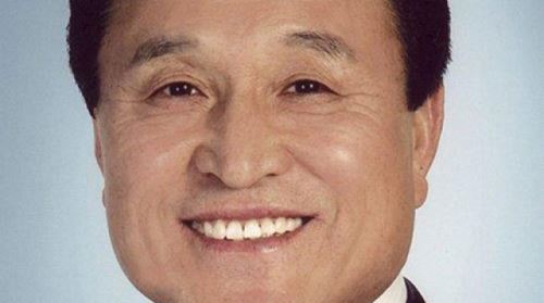 '뇌물수수 의혹' 경북 군위군수 경찰 조사